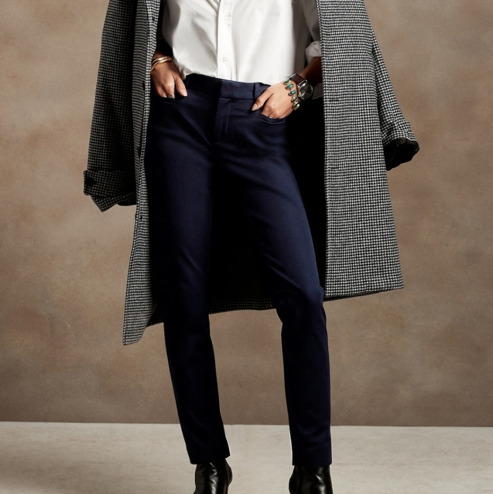Banana Republic Sloan Pant Navy VGUC